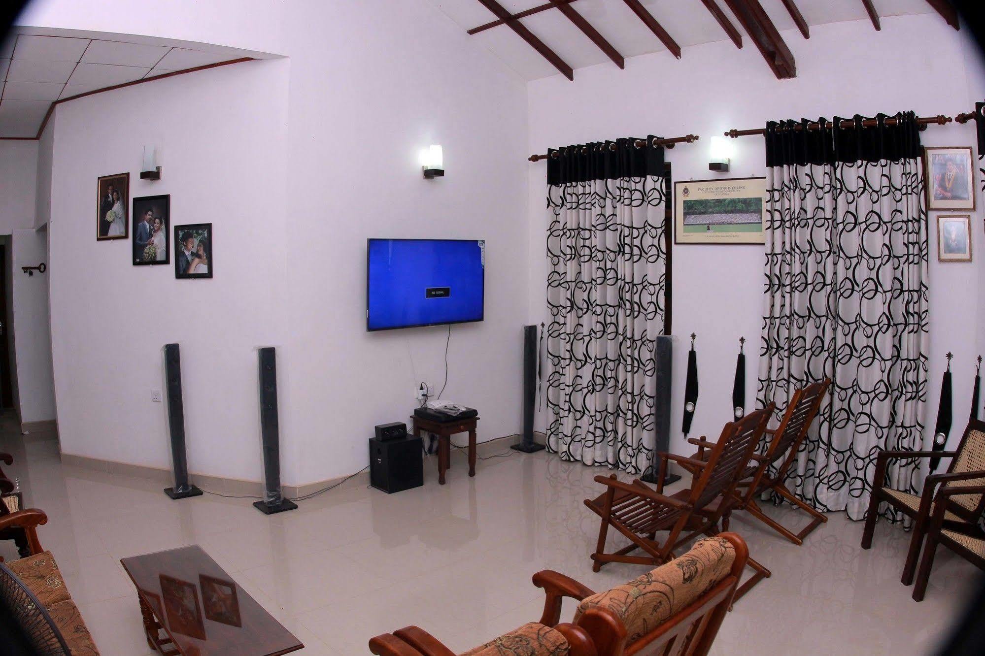 The Hermitage Negombo Apartment Kurana Katunayaka ภายนอก รูปภาพ